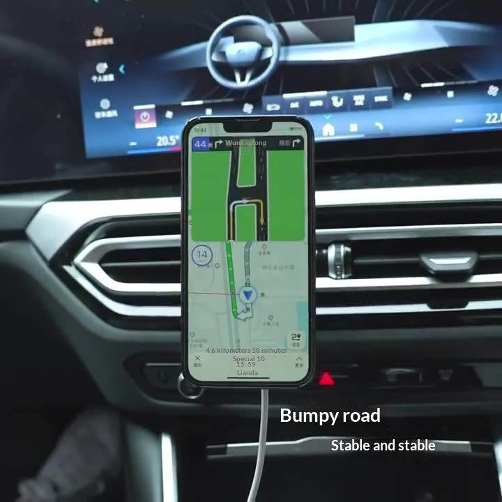 Support téléphone MagSafe YUCIO installé dans une voiture